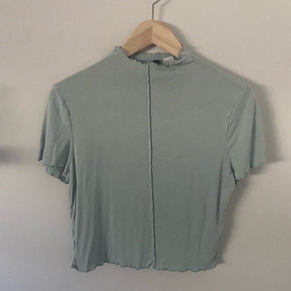 Light Green Ruffled Shirt - Picture 4 of 4